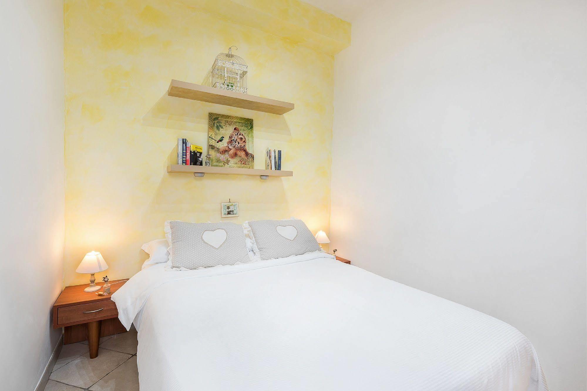Hotel La Villetta Фьюмичино Экстерьер фото